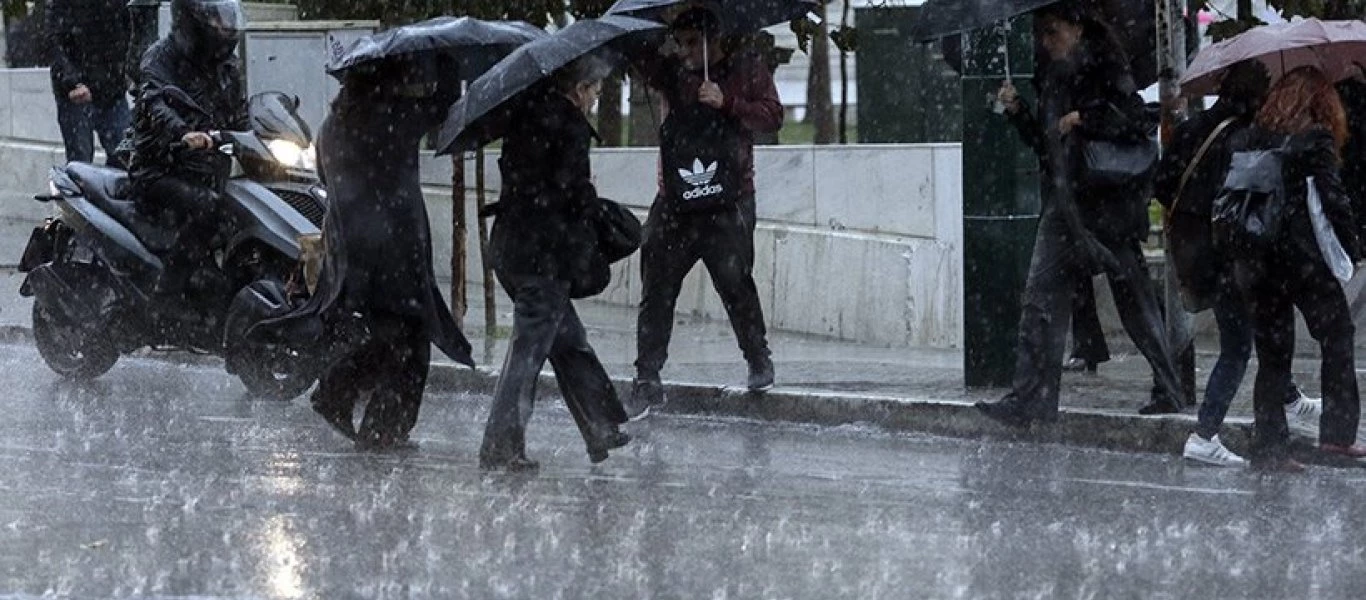 Σε εξέλιξη το κύμα κακοκαιρίας: Βροχές, καταιγίδες και χιόνια- Σταδιακή βελτίωση από την Παρασκευή